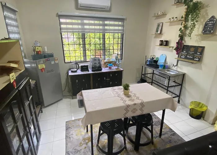 Tanjung Hijau Homestay - Bukit Beruntung - 2Ndfloor Bungalow - 4 Bedrooms